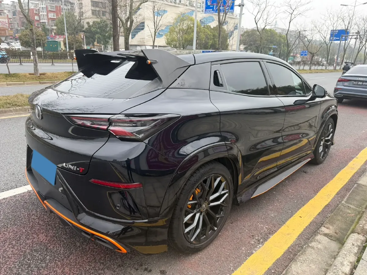 2022 ChangAn UNI-T 2.0T 233HP L4 8AT,autocango,china used car exporter,china ev exporter,chinese used car exporter,chinese used ev exporter