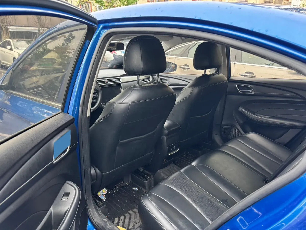 2019 Roewe i5 1.5L 120HP L4 CVT,autocango,china used car exporter,china ev exporter,chinese used car exporter,chinese used ev exporter