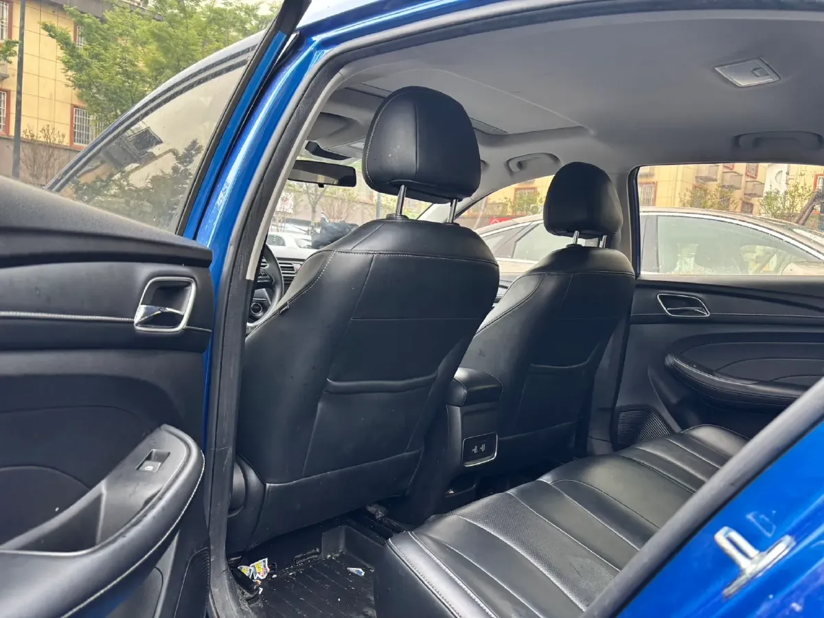 2019 Roewe i5 1.5L 120HP L4 CVT,autocango,china used car exporter,china ev exporter,chinese used car exporter,chinese used ev exporter