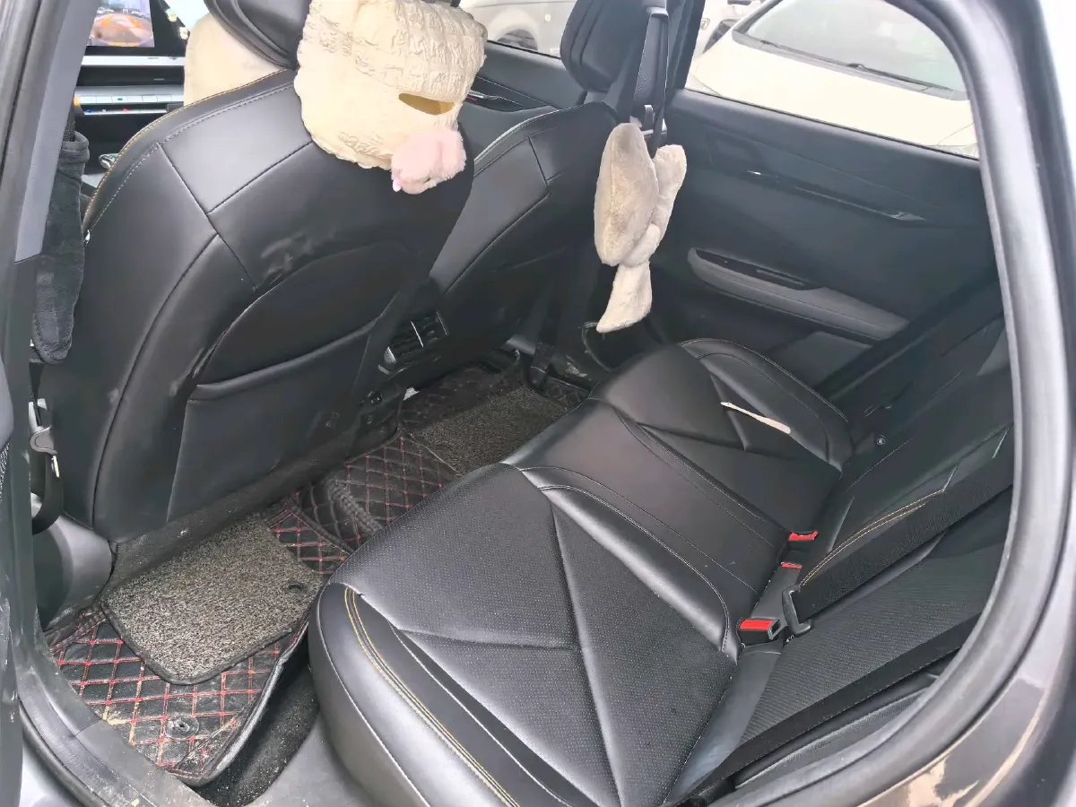 2022 ChangAn UNI-V 1.5T 188HP L4 7DCT,autocango,china used car exporter,china ev exporter,chinese used car exporter,chinese used ev exporter