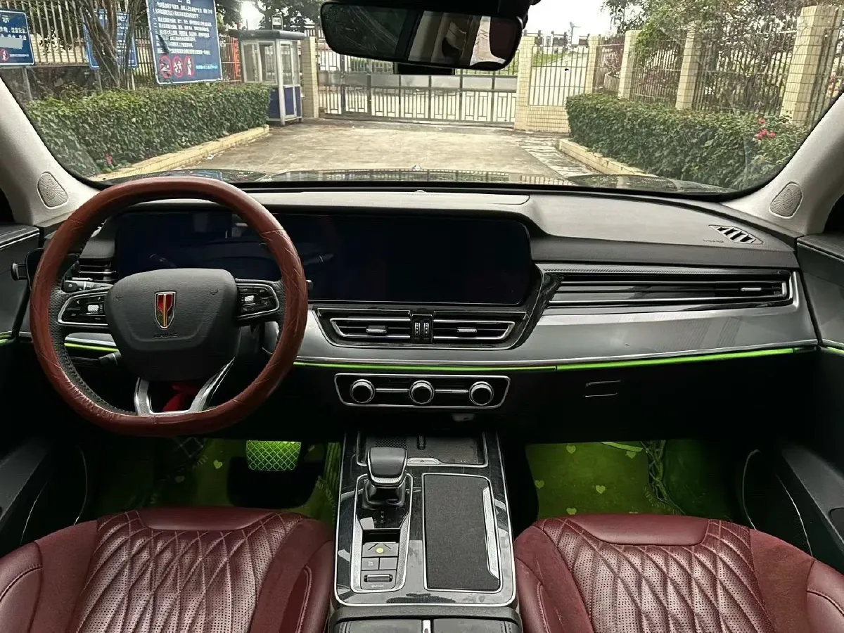 2023 HongQi HS5 2.0T 252HP L4 8AT,autocango,china used car exporter,china ev exporter,chinese used car exporter,chinese used ev exporter