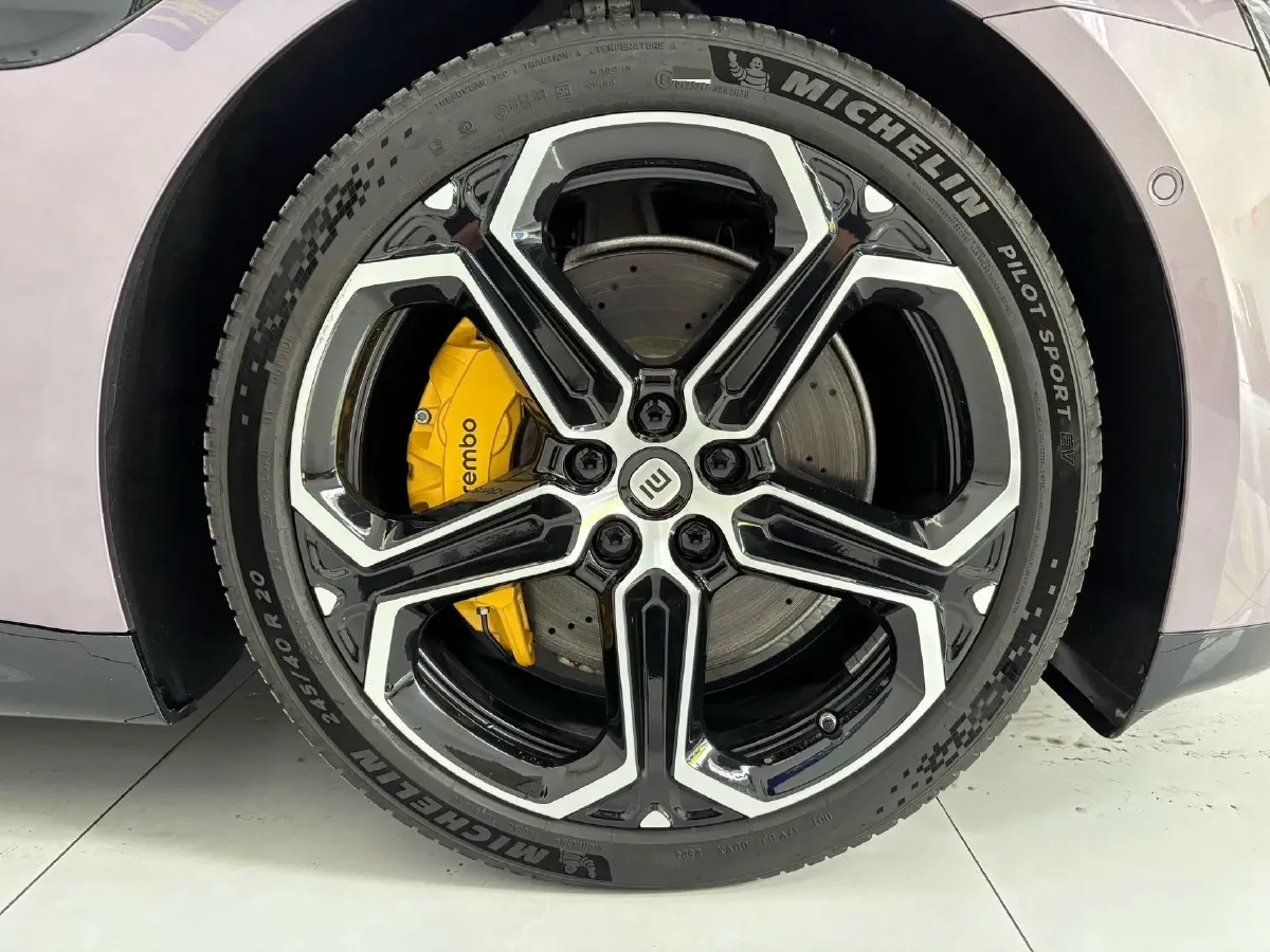 2024 MI SU7 BEV 101KWH,autocango,china used car exporter,china ev exporter,chinese used car exporter,chinese used ev exporter