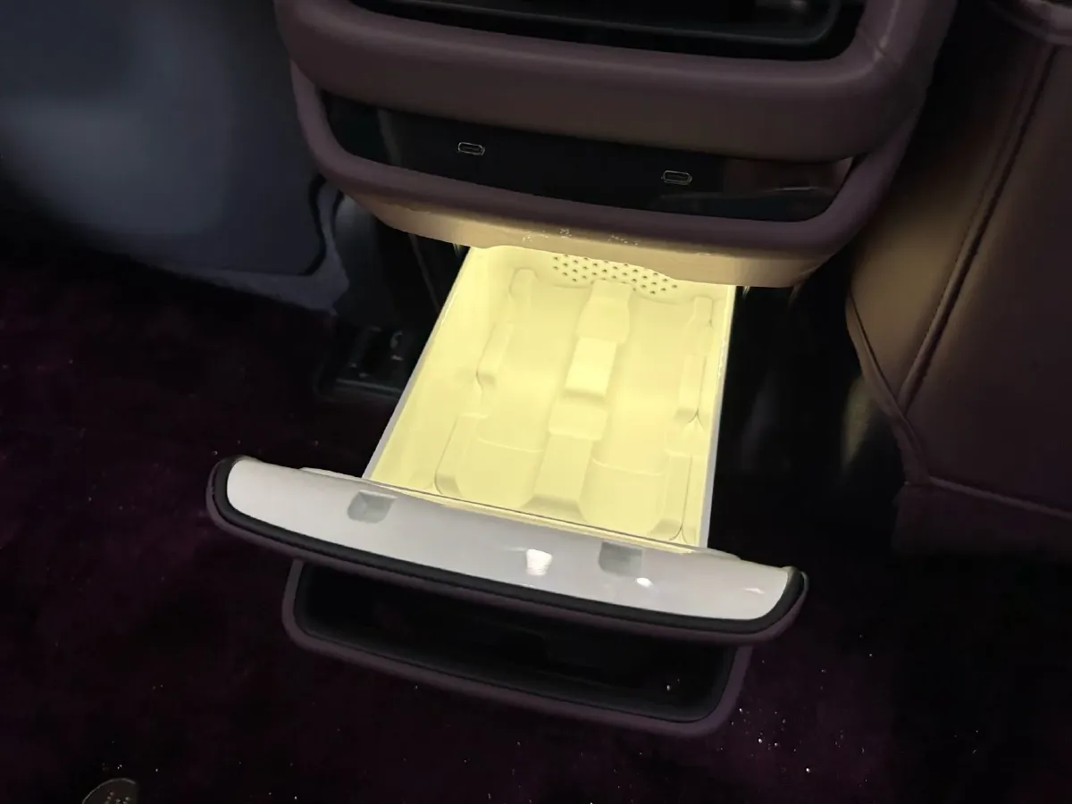 2024 MI SU7 BEV 101KWH,autocango,china used car exporter,china ev exporter,chinese used car exporter,chinese used ev exporter