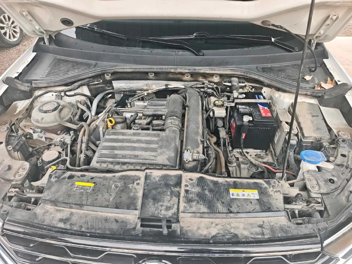 2022 Volkswagen T-Roc 1.4T 150HP L4 7DCT,autocango,china used car exporter,china ev exporter,chinese used car exporter,chinese used ev exporter