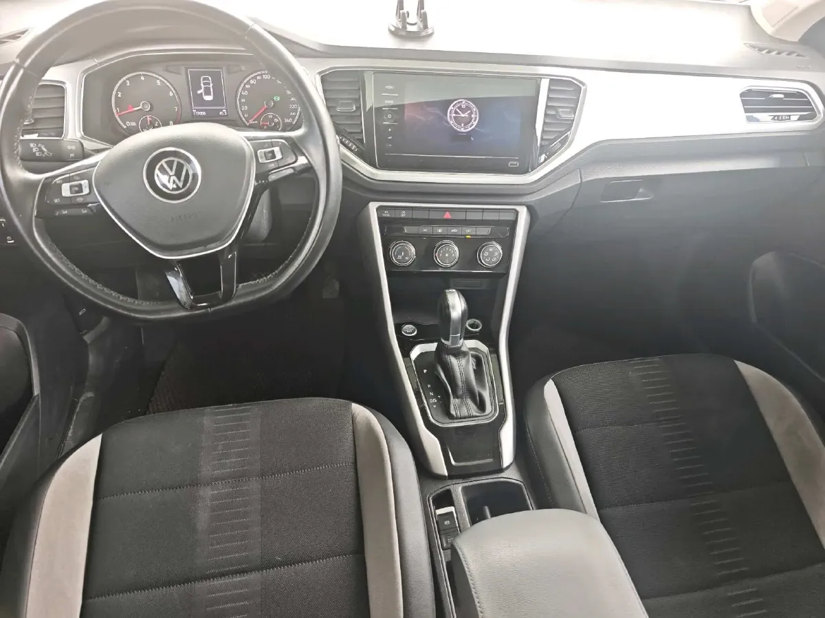 2022 Volkswagen T-Roc 1.4T 150HP L4 7DCT,autocango,china used car exporter,china ev exporter,chinese used car exporter,chinese used ev exporter