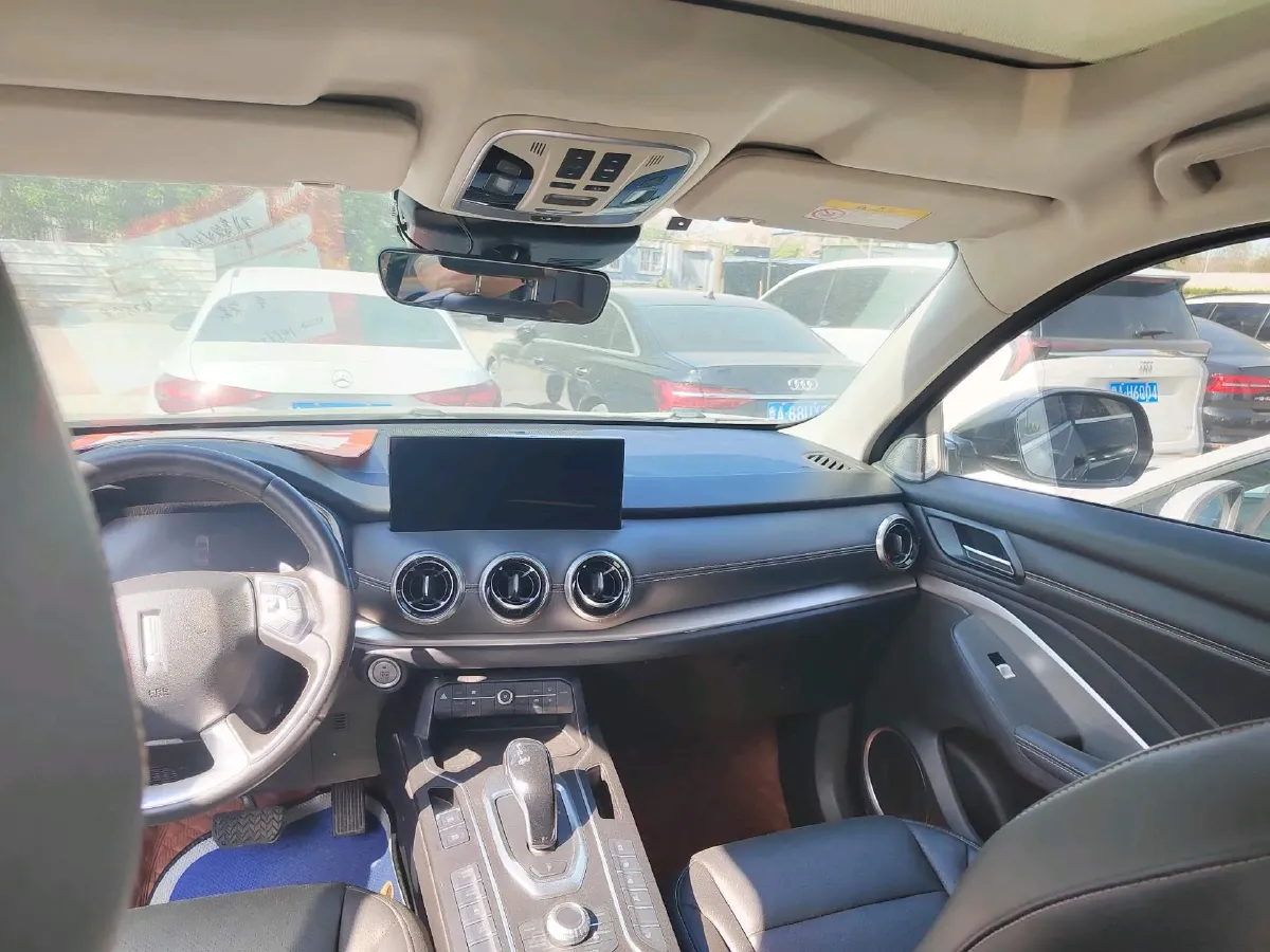 2021 WEY VV6 2.0T 227HP L4 7DCT,autocango,china used car exporter,china ev exporter,chinese used car exporter,chinese used ev exporter