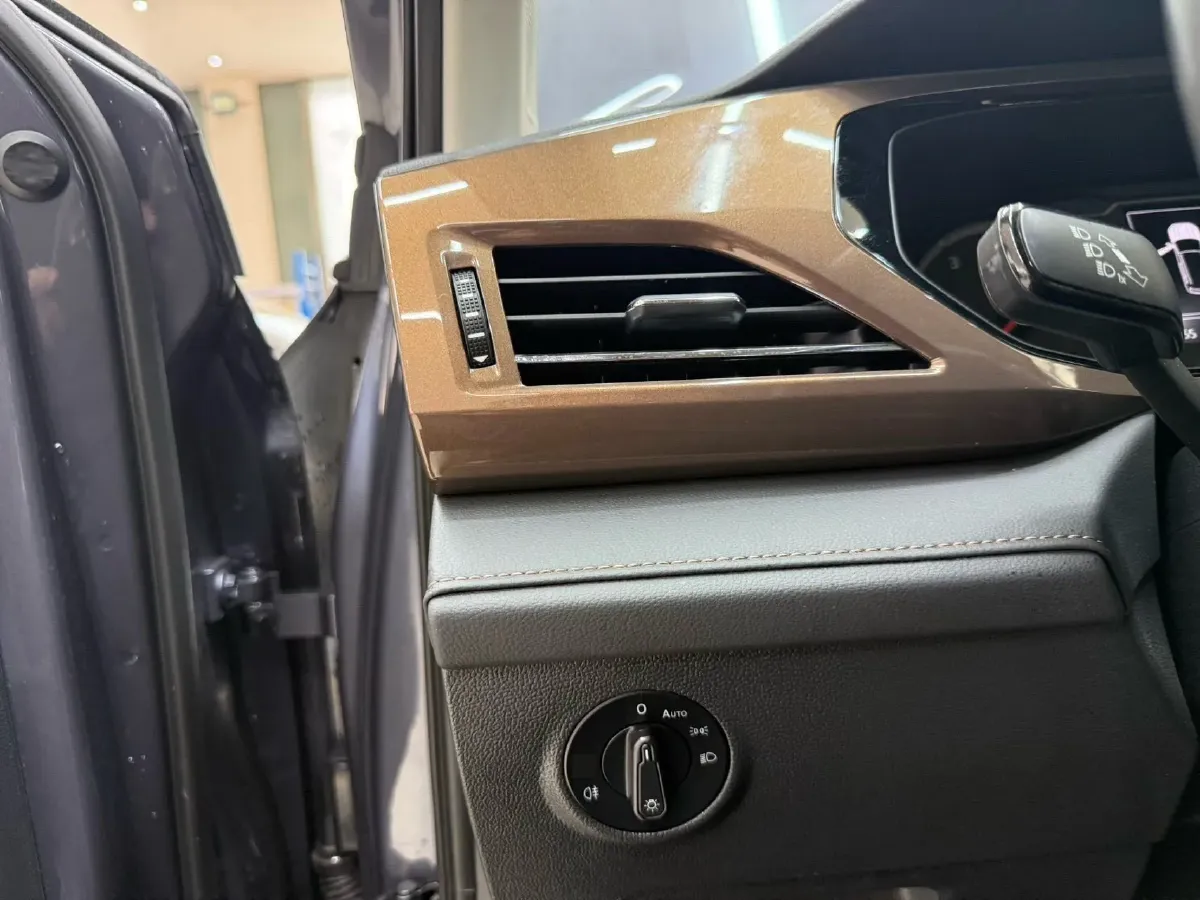 2021 Volkswagen Tharu 1.4T 150HP L4 7DCT,autocango,china used car exporter,china ev exporter,chinese used car exporter,chinese used ev exporter