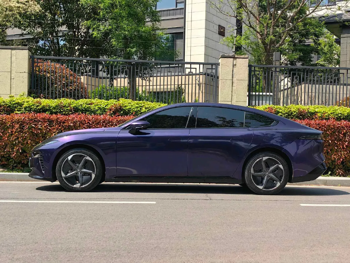 2024 DongFeng eπ eπ007 REEV 105HP REEV 28.4KWH,autocango,china used car exporter,china ev exporter,chinese used car exporter,chinese used ev exporter