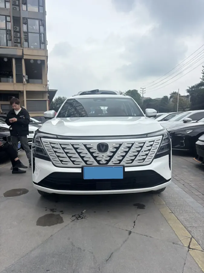 2025 ChangAn CS75 Plus 1.5T 192HP L4 8AT,autocango,china used car exporter,china ev exporter,chinese used car exporter,chinese used ev exporter