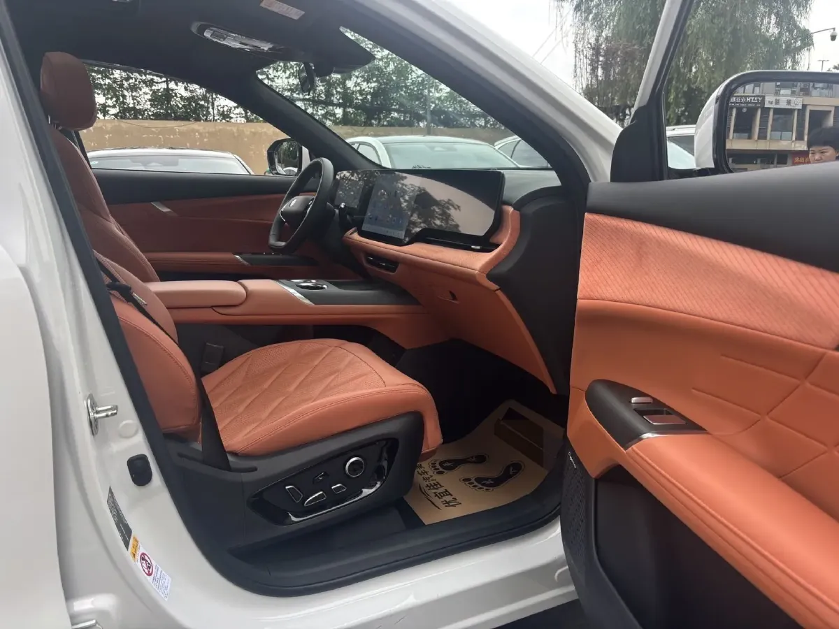 2025 ChangAn CS75 Plus 1.5T 192HP L4 8AT,autocango,china used car exporter,china ev exporter,chinese used car exporter,chinese used ev exporter