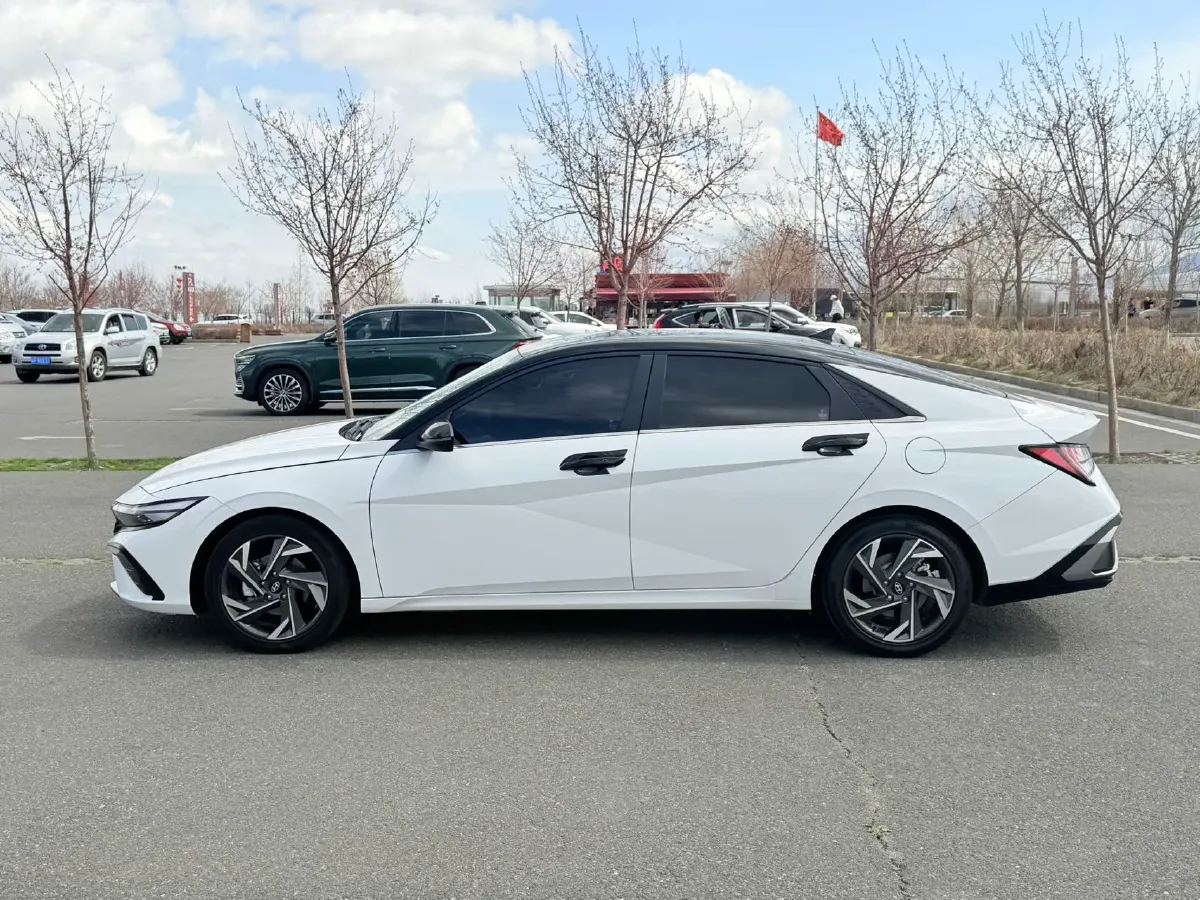 2023 Hyundai Elantra 1.5L 115HP L4 CVT,autocango,china used car exporter,china ev exporter,chinese used car exporter,chinese used ev exporter