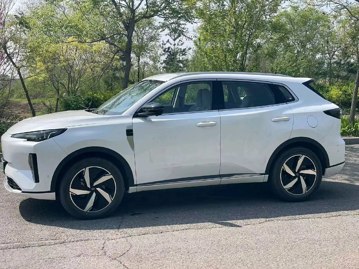 2023 Venucia VX6 BEV 62KWH,autocango,china used car exporter,china ev exporter,chinese used car exporter,chinese used ev exporter