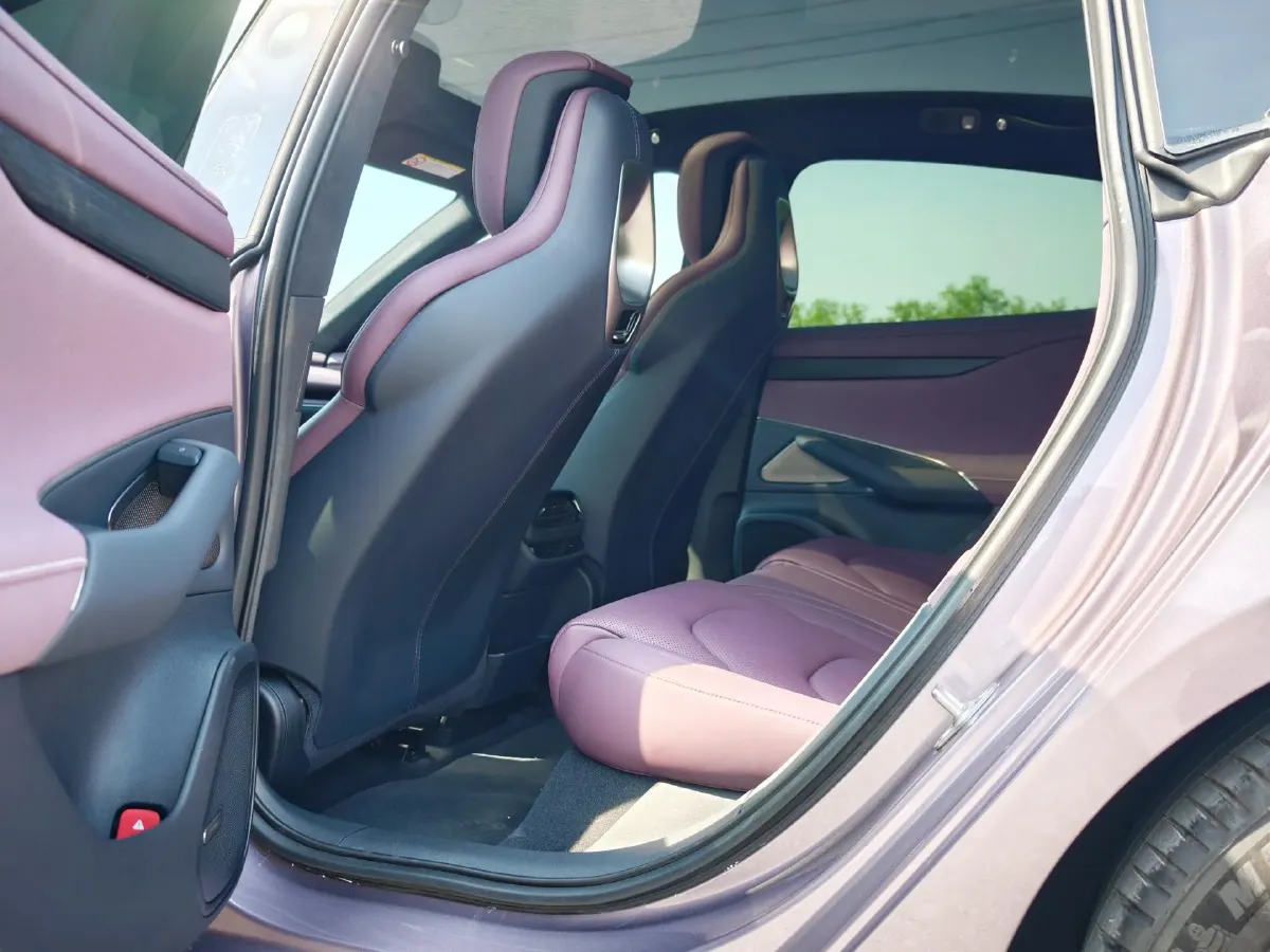 2024 MI SU7 BEV 101KWH,autocango,china used car exporter,china ev exporter,chinese used car exporter,chinese used ev exporter