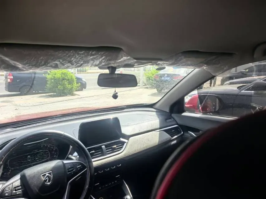 2017 BaoJun 310W 1.5L 105HP L4 6MT,autocango,china used car exporter,china ev exporter,chinese used car exporter,chinese used ev exporter