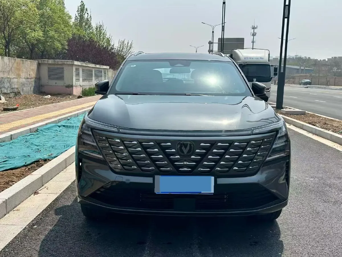 2025 ChangAn CS75 Plus 2.0T 233HP L4 8AT,autocango,china used car exporter,china ev exporter,chinese used car exporter,chinese used ev exporter