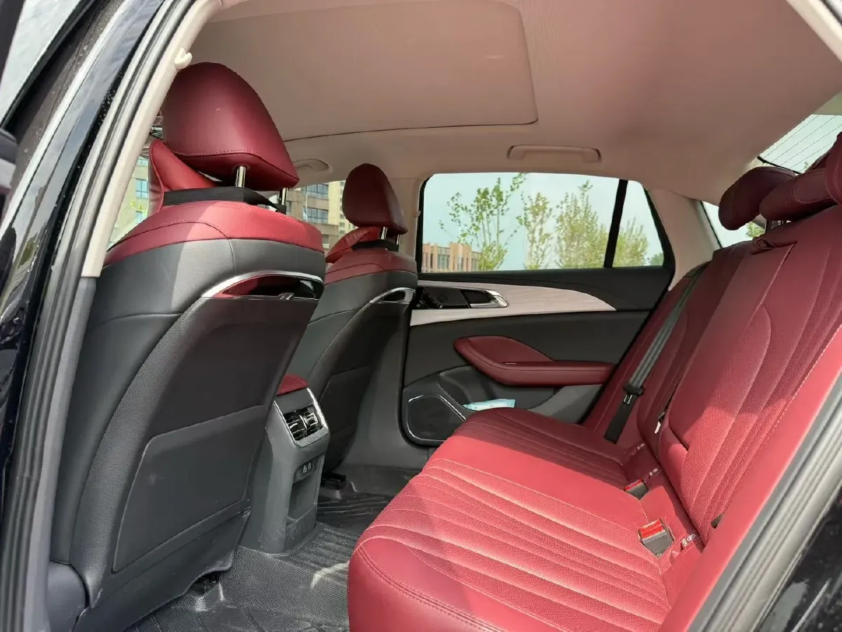 2024 HongQi H5 1.5T 169HP L4 7DCT,autocango,china used car exporter,china ev exporter,chinese used car exporter,chinese used ev exporter