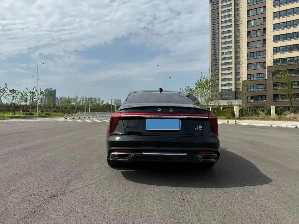 2024 HongQi H5 1.5T 169HP L4 7DCT,autocango,china used car exporter,china ev exporter,chinese used car exporter,chinese used ev exporter