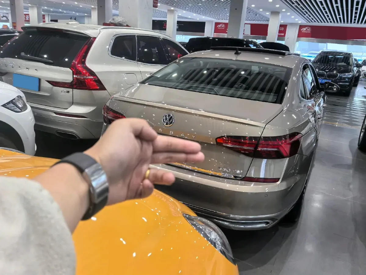 2020 Volkswagen Passat 2.0T 186HP L4 7DCT,autocango,china used car exporter,china ev exporter,chinese used car exporter,chinese used ev exporter