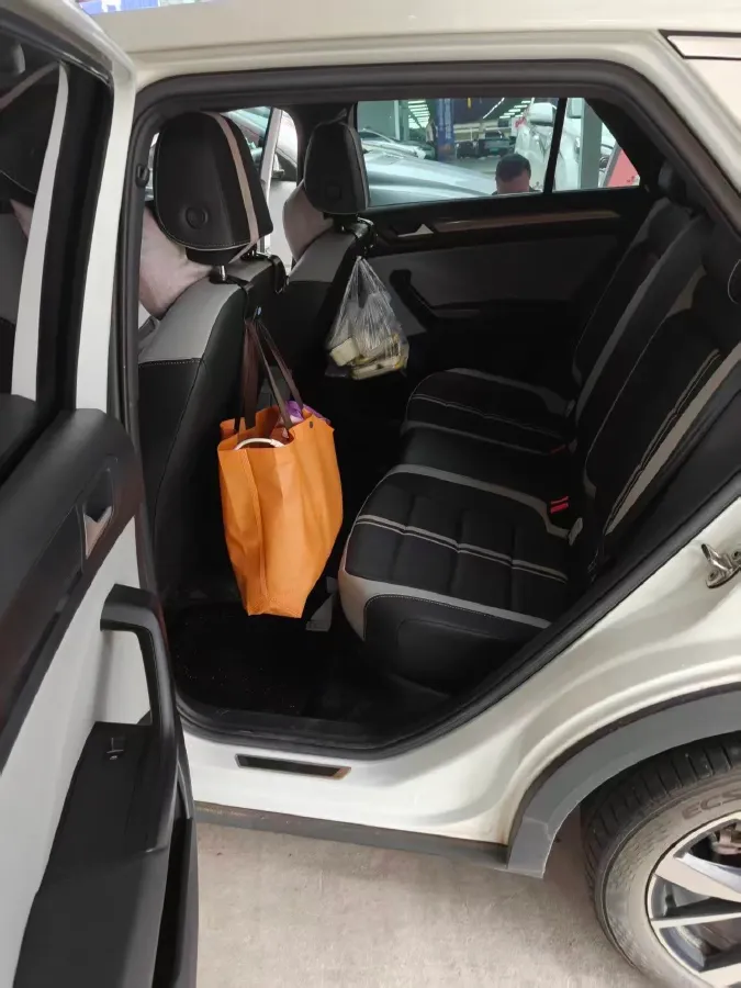 2023 Volkswagen T-Roc 1.5T 160HP L4 7DCT,autocango,china used car exporter,china ev exporter,chinese used car exporter,chinese used ev exporter