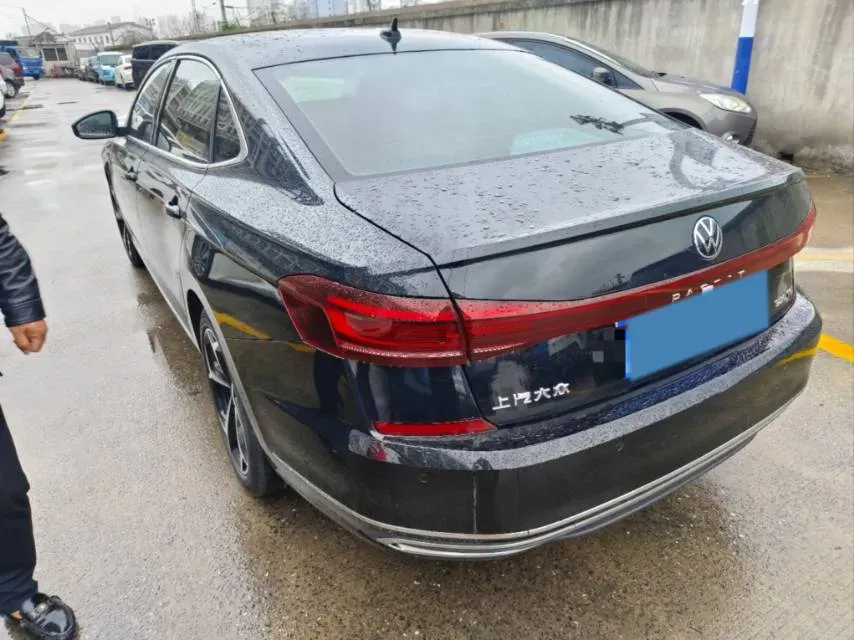 2024 Volkswagen Passat 2.0T 220HP L4 7DCT,autocango,china used car exporter,china ev exporter,chinese used car exporter,chinese used ev exporter
