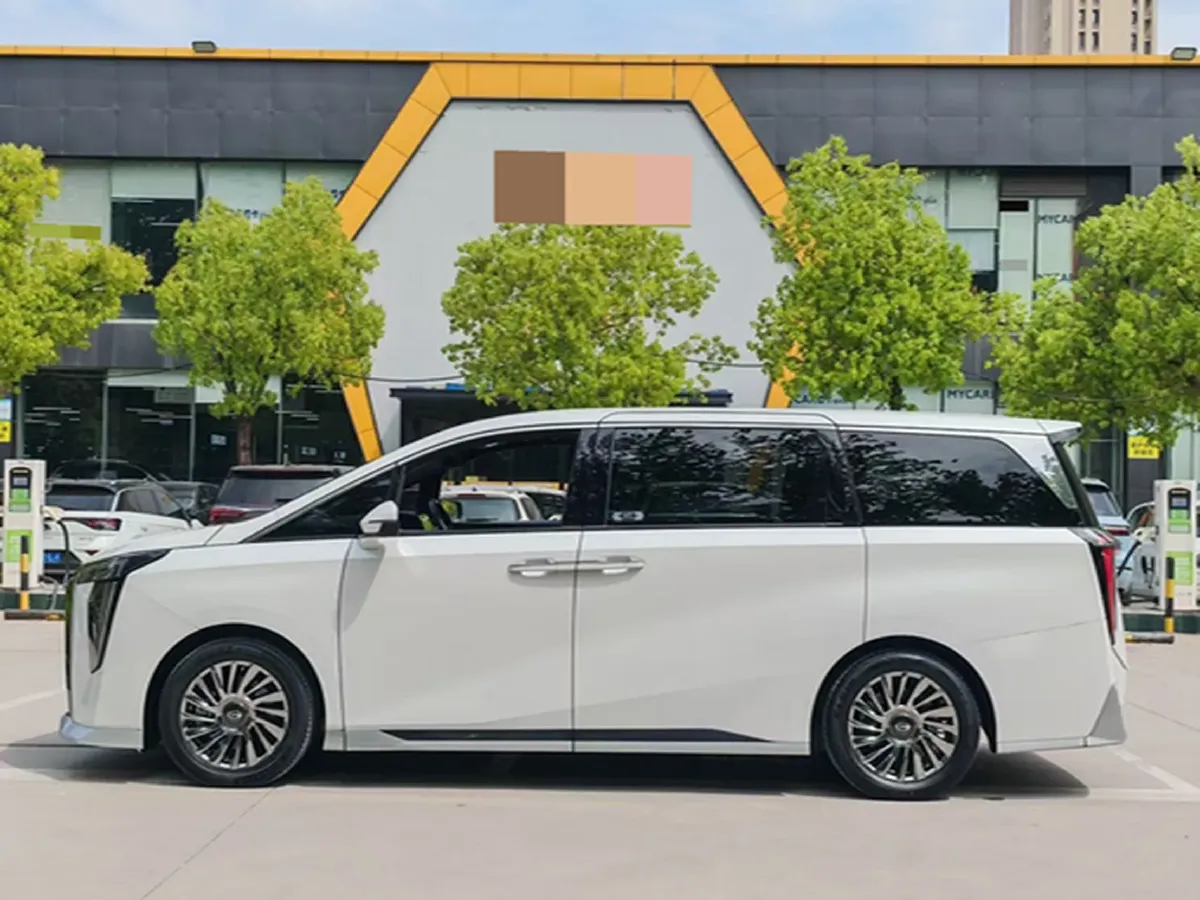 2023 GAC Trumpchi M8 2.0T 252HP L4 8AT,autocango,china used car exporter,china ev exporter,chinese used car exporter,chinese used ev exporter