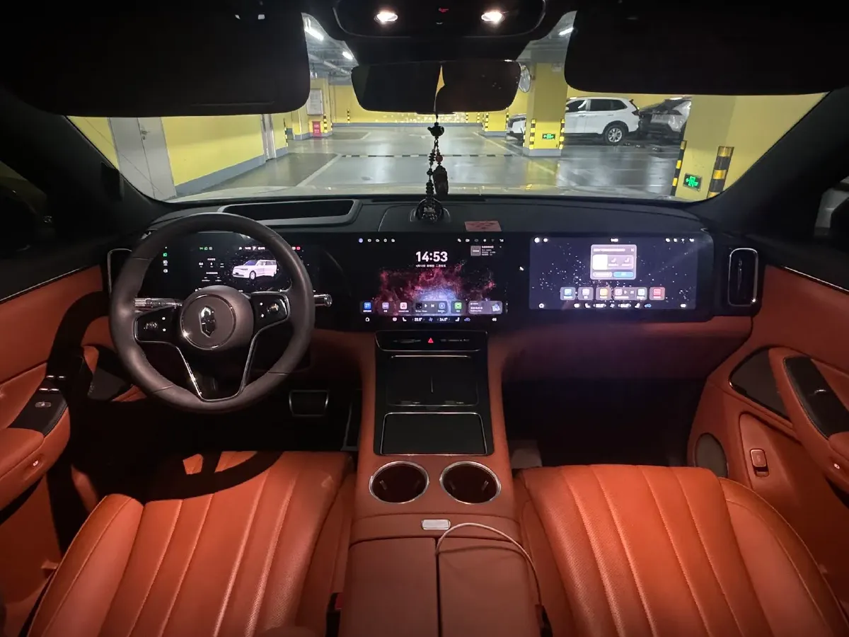 2025 AITO AITO M8 REEV 160HP REEV 37KWH,autocango,china used car exporter,china ev exporter,chinese used car exporter,chinese used ev exporter