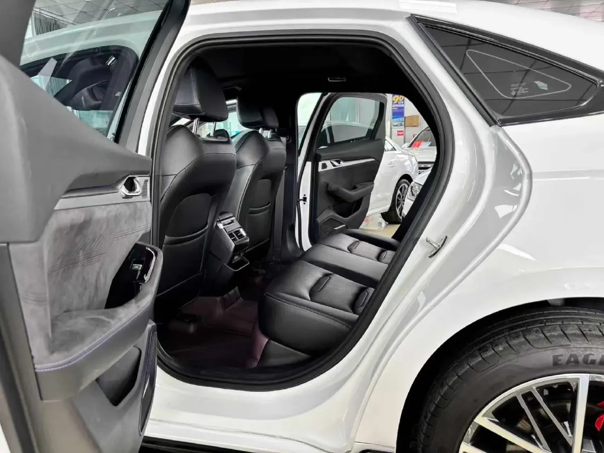 2024 Geely Preface 2.0T 190HP L4 7DCT,autocango,china used car exporter,china ev exporter,chinese used car exporter,chinese used ev exporter