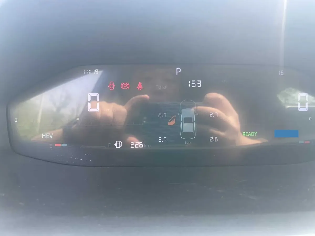 2023 Venucia Grand V DD-i 1.5T 163HP L4 E-CVT PHEV 18.4KWH,autocango,china used car exporter,china ev exporter,chinese used car exporter,chinese used ev exporter