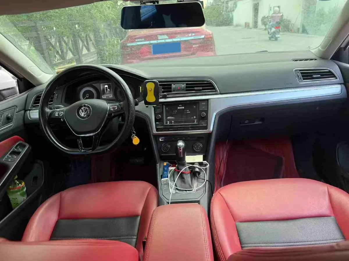 2019 Volkswagen T-Cross 1.4T 150HP L4 7DCT,autocango,china used car exporter,china ev exporter,chinese used car exporter,chinese used ev exporter