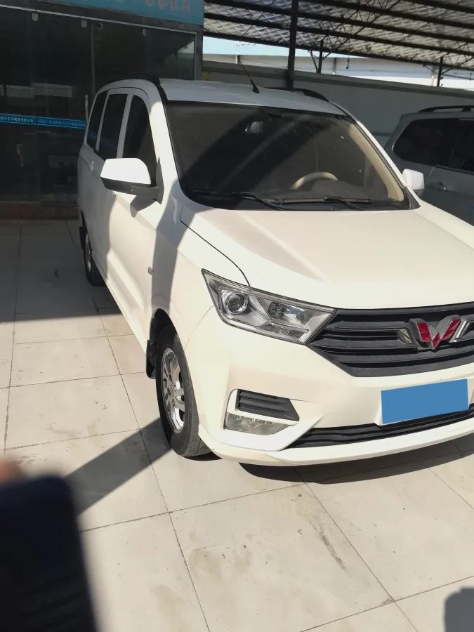 2019 WuLing HongGuang 1.5L 99HP L4 6MT,autocango,china used car exporter,china ev exporter,chinese used car exporter,chinese used ev exporter