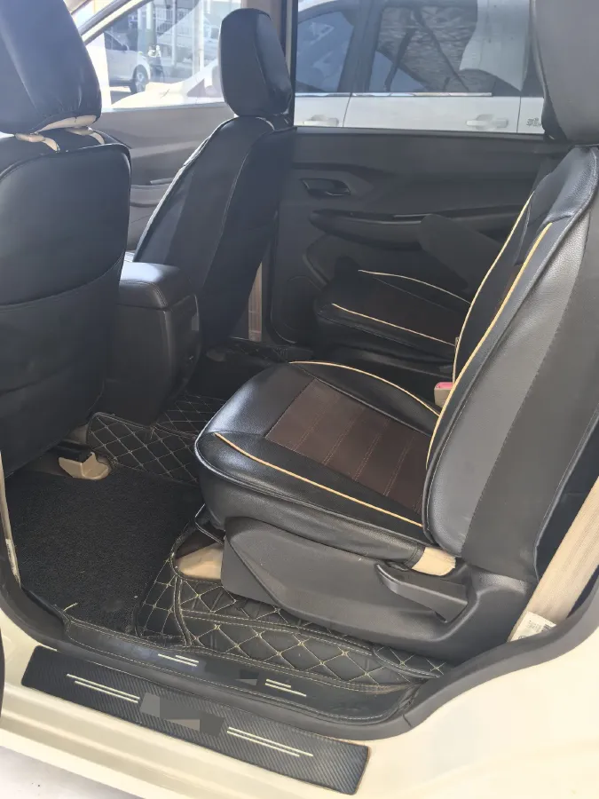 2019 WuLing HongGuang 1.5L 99HP L4 6MT,autocango,china used car exporter,china ev exporter,chinese used car exporter,chinese used ev exporter