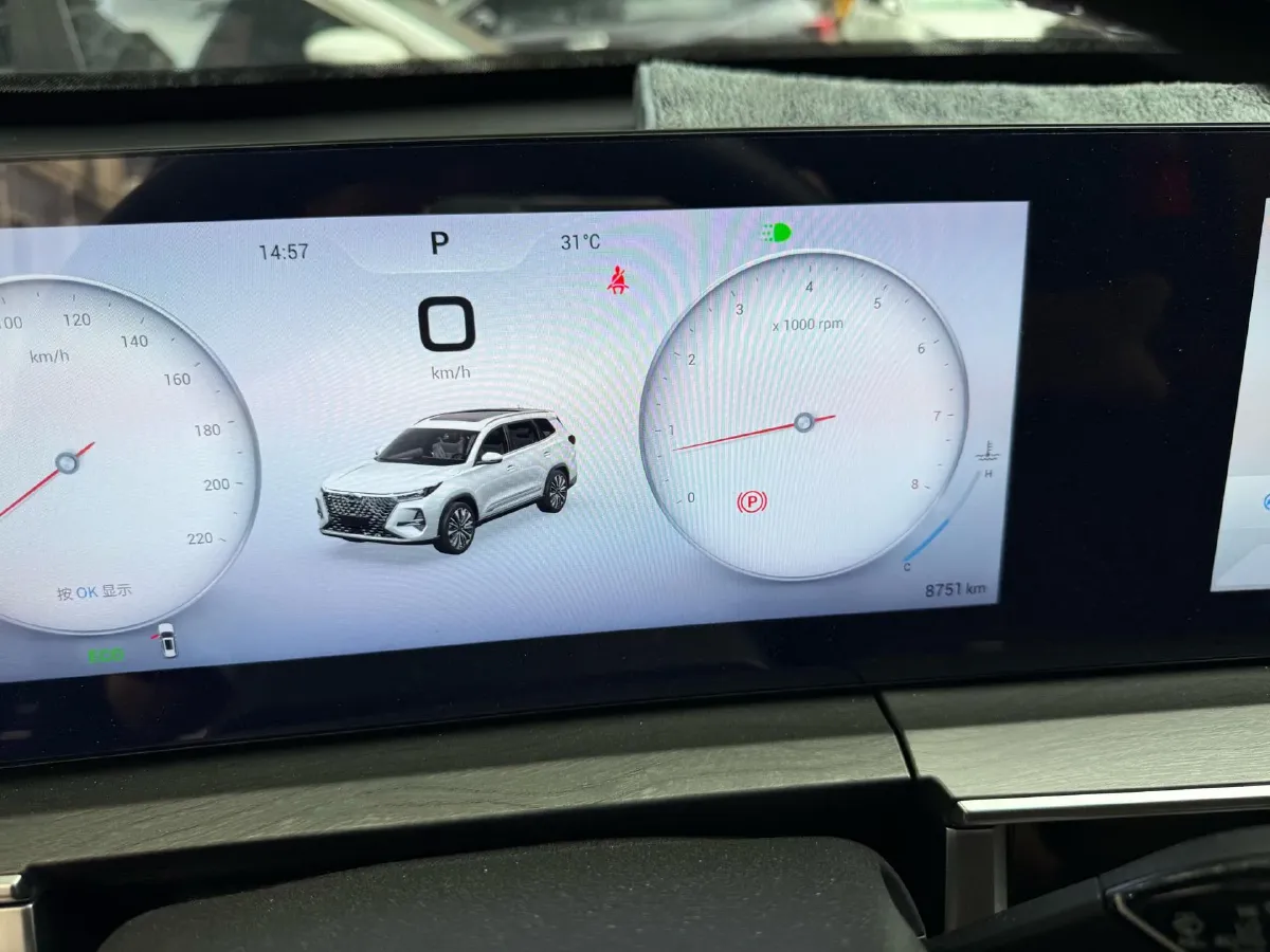 2025 Chery Tiggo 8 PRO 2.0T 254HP L4 7DCT,autocango,china used car exporter,china ev exporter,chinese used car exporter,chinese used ev exporter