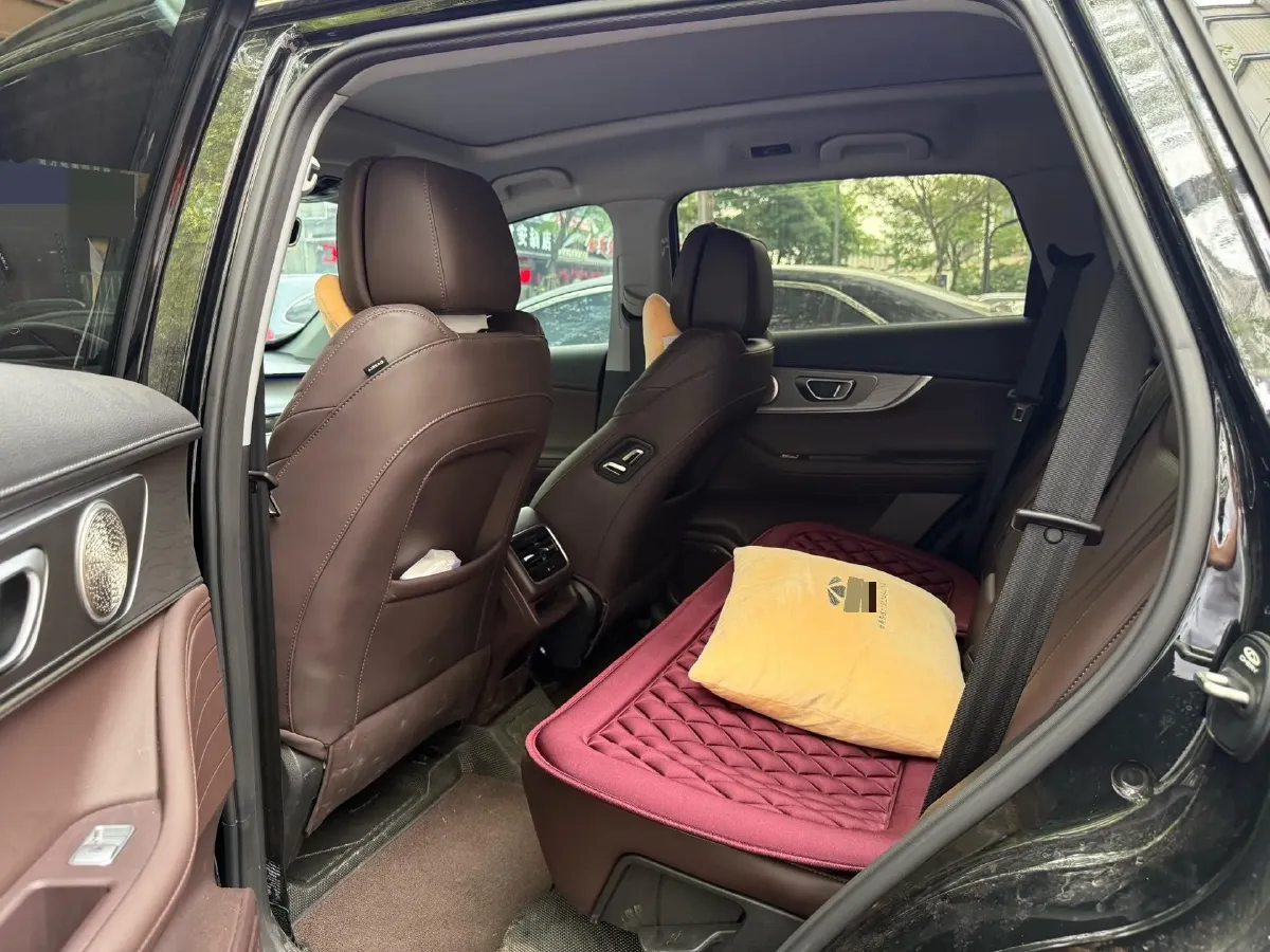 2025 Chery Tiggo 8 PRO 2.0T 254HP L4 7DCT,autocango,china used car exporter,china ev exporter,chinese used car exporter,chinese used ev exporter