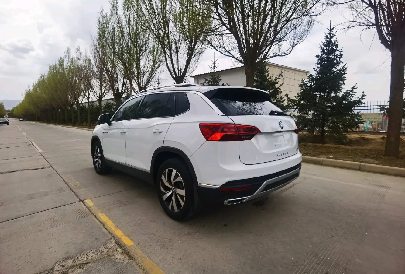 2021 Volkswagen Tayron 2.0T 186HP L4 7DCT,autocango,china used car exporter,china ev exporter,chinese used car exporter,chinese used ev exporter