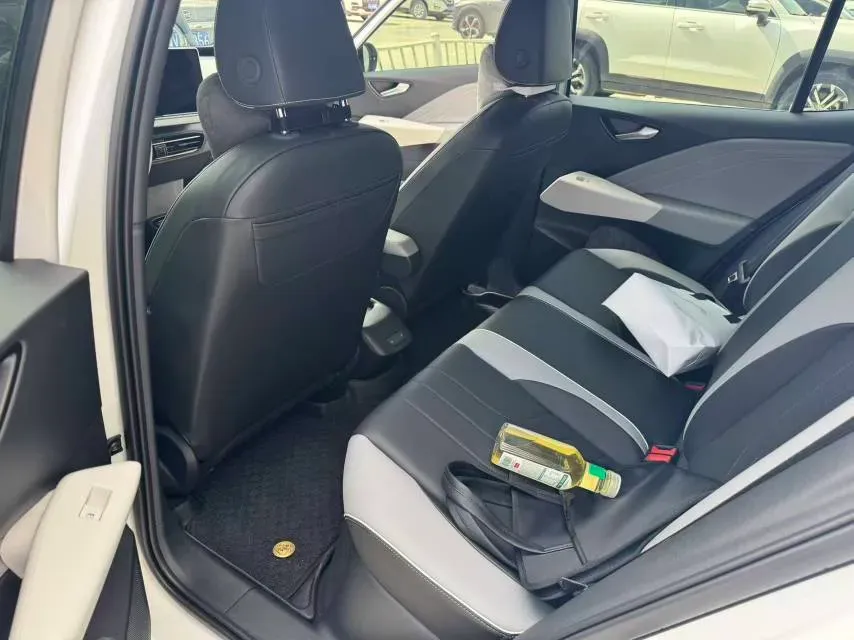 2025 Volkswagen ID.3 BEV 52.8KWH,autocango,china used car exporter,china ev exporter,chinese used car exporter,chinese used ev exporter