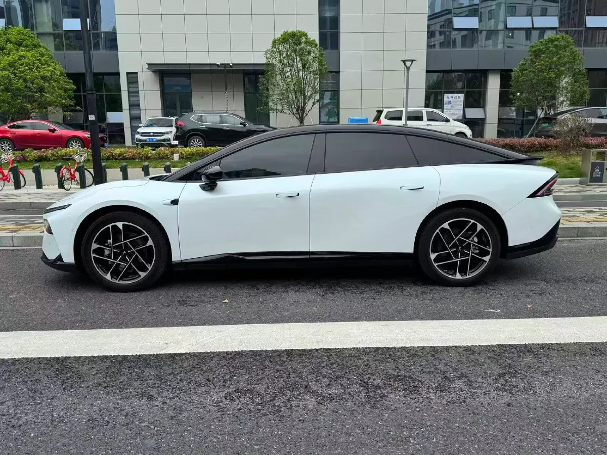 2024 Xpeng P7+ BEV 60.7KWH,autocango,china used car exporter,china ev exporter,chinese used car exporter,chinese used ev exporter