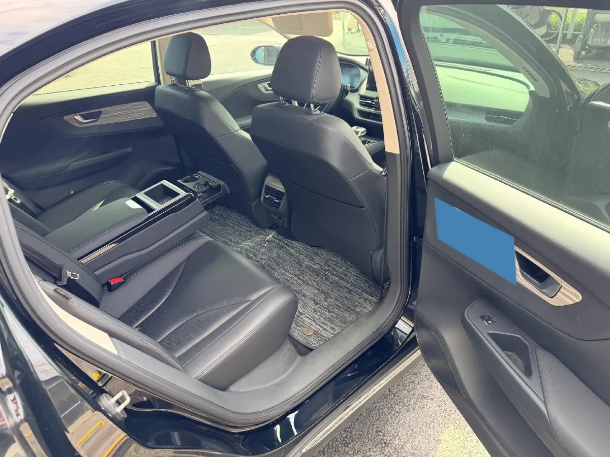 2024 HongQi E-QM5 BEV 60KWH,autocango,china used car exporter,china ev exporter,chinese used car exporter,chinese used ev exporter