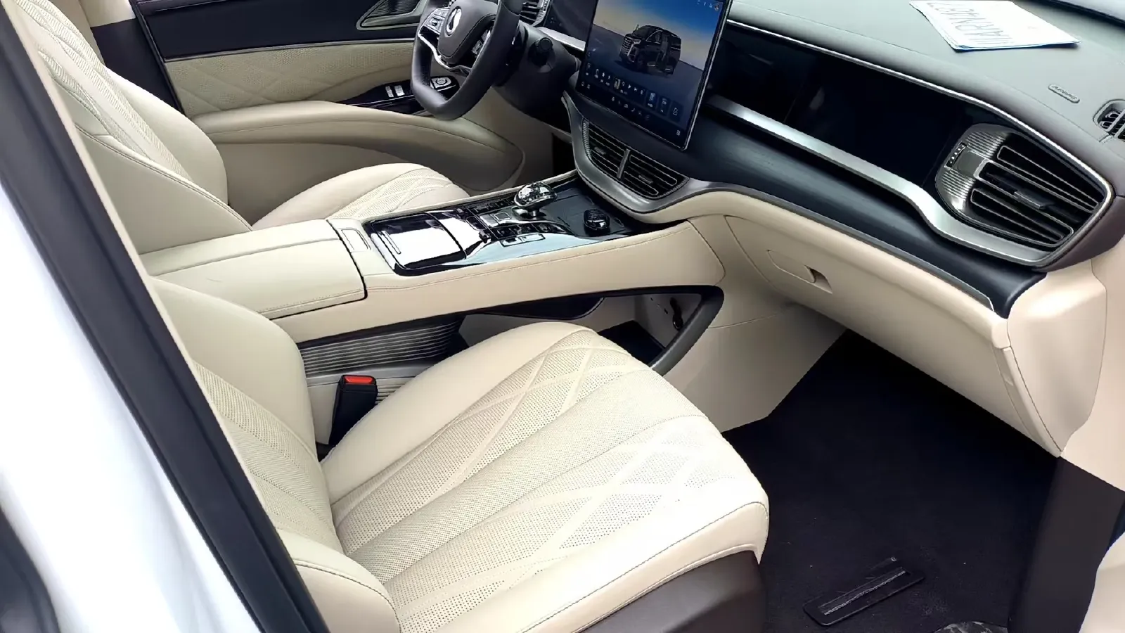 2025 Denza D9 1.5T 156HP L4 E-CVT PHEV 40KWH,autocango,china used car exporter,china ev exporter,chinese used car exporter,chinese used ev exporter