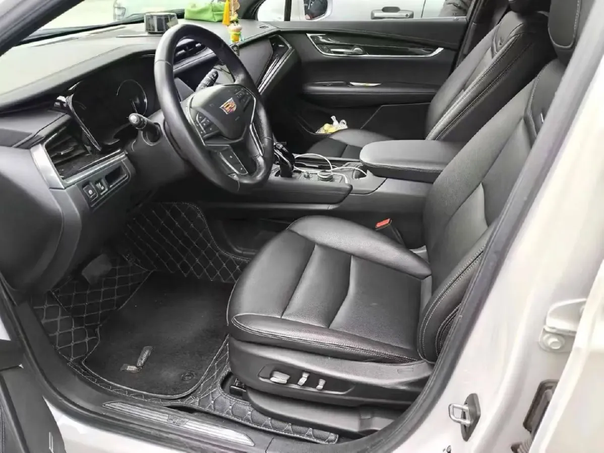 2022 Cadillac XT5 2.0T 237HP L4 9AT,autocango,china used car exporter,china ev exporter,chinese used car exporter,chinese used ev exporter