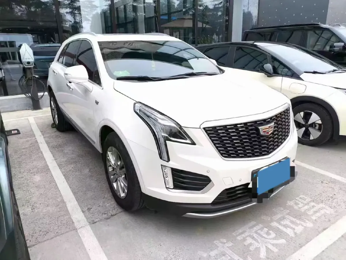 2022 Cadillac XT5 2.0T 237HP L4 9AT,autocango,china used car exporter,china ev exporter,chinese used car exporter,chinese used ev exporter