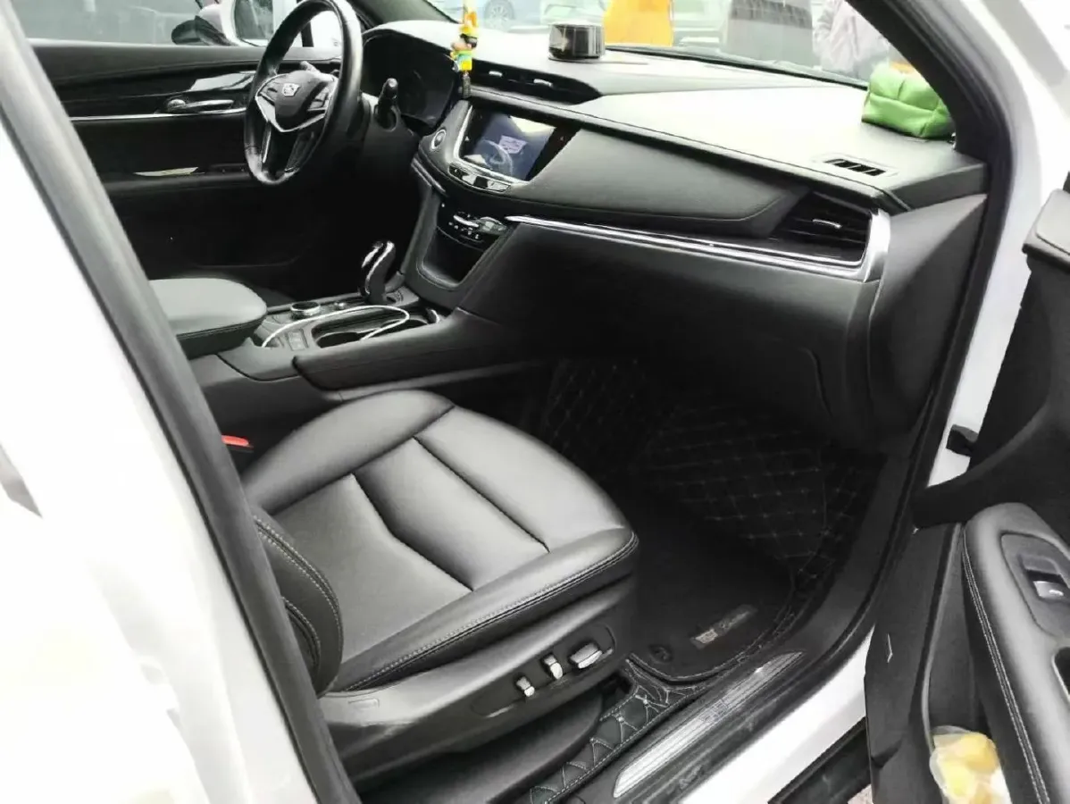 2022 Cadillac XT5 2.0T 237HP L4 9AT,autocango,china used car exporter,china ev exporter,chinese used car exporter,chinese used ev exporter