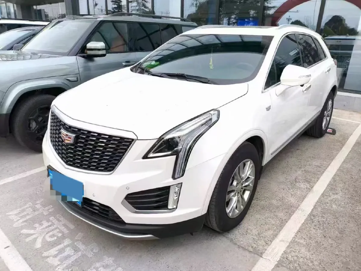 2022 Cadillac XT5 2.0T 237HP L4 9AT,autocango,china used car exporter,china ev exporter,chinese used car exporter,chinese used ev exporter