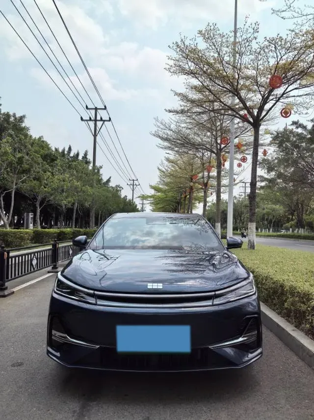 2025 Geely Galaxy A7 1.5L 112HP L4 1DHT PHEV,autocango,china used car exporter,china ev exporter,chinese used car exporter,chinese used ev exporter