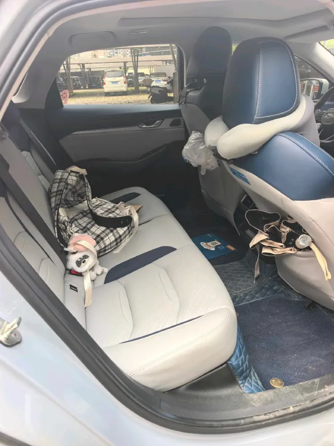 2023 Geely Preface 2.0T 190HP L4 7DCT,autocango,china used car exporter,china ev exporter,chinese used car exporter,chinese used ev exporter