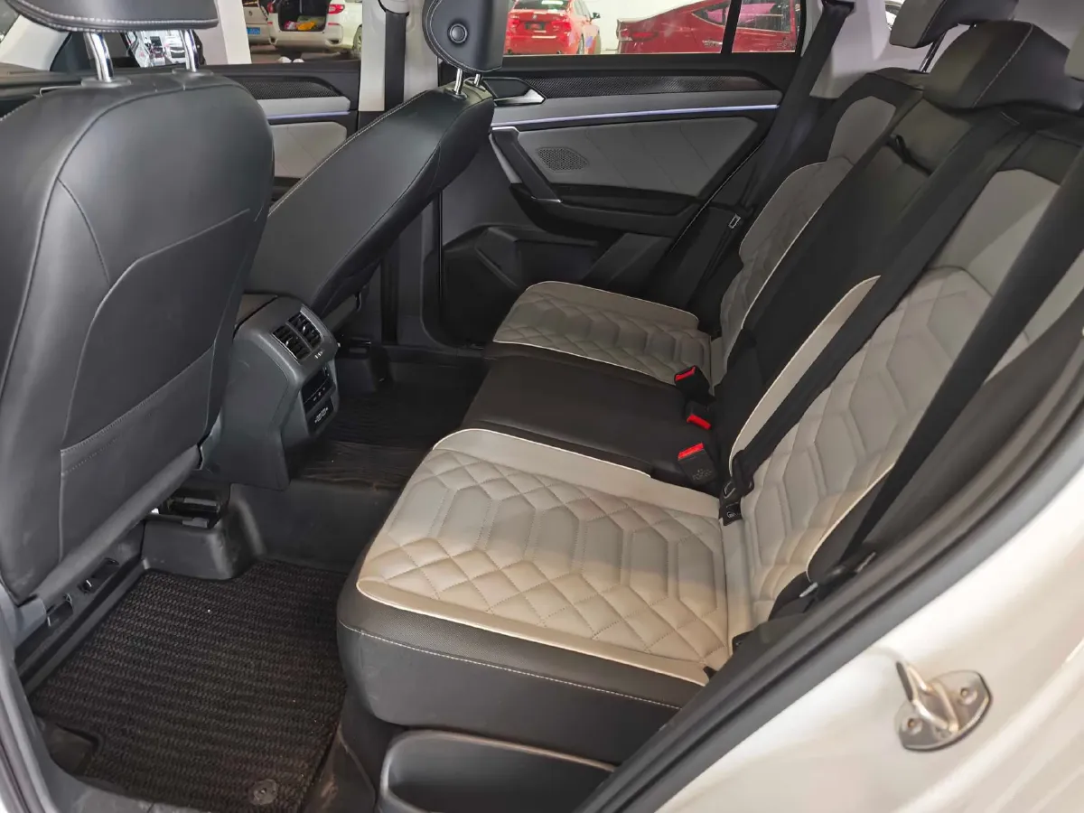 2024 Volkswagen Tayron 2.0T 186HP L4 7DCT,autocango,china used car exporter,china ev exporter,chinese used car exporter,chinese used ev exporter