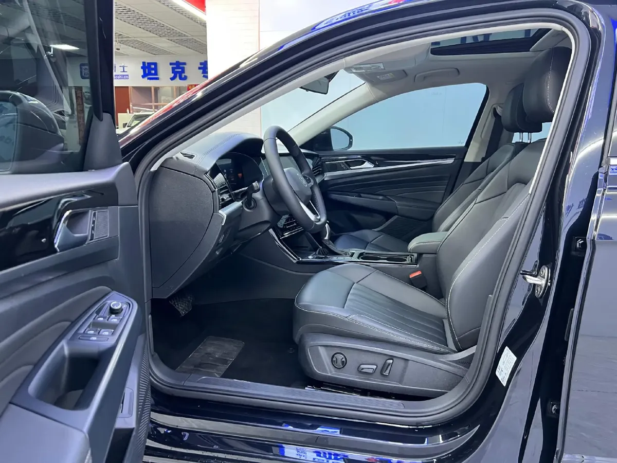 2023 Volkswagen Passat 1.4T 150HP L4 7DCT,autocango,china used car exporter,china ev exporter,chinese used car exporter,chinese used ev exporter