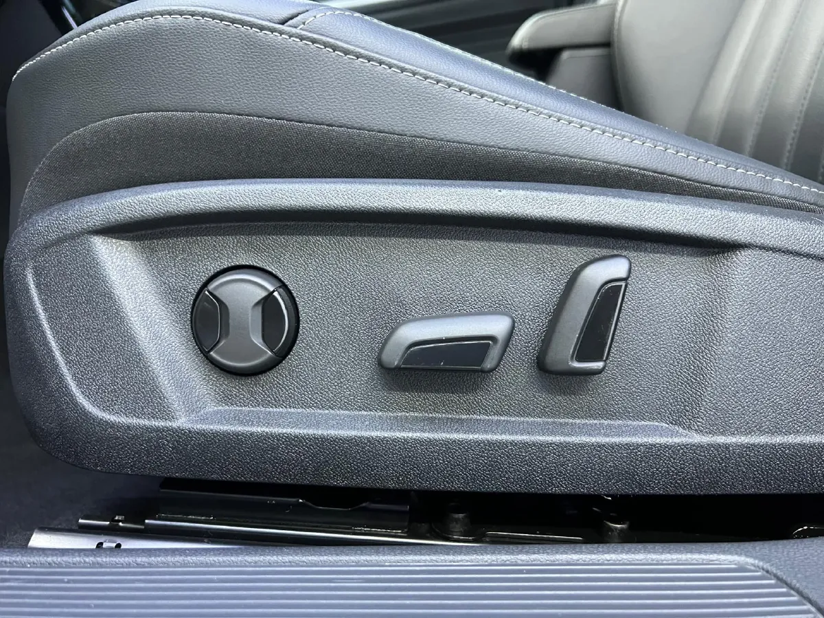 2023 Volkswagen Passat 1.4T 150HP L4 7DCT,autocango,china used car exporter,china ev exporter,chinese used car exporter,chinese used ev exporter