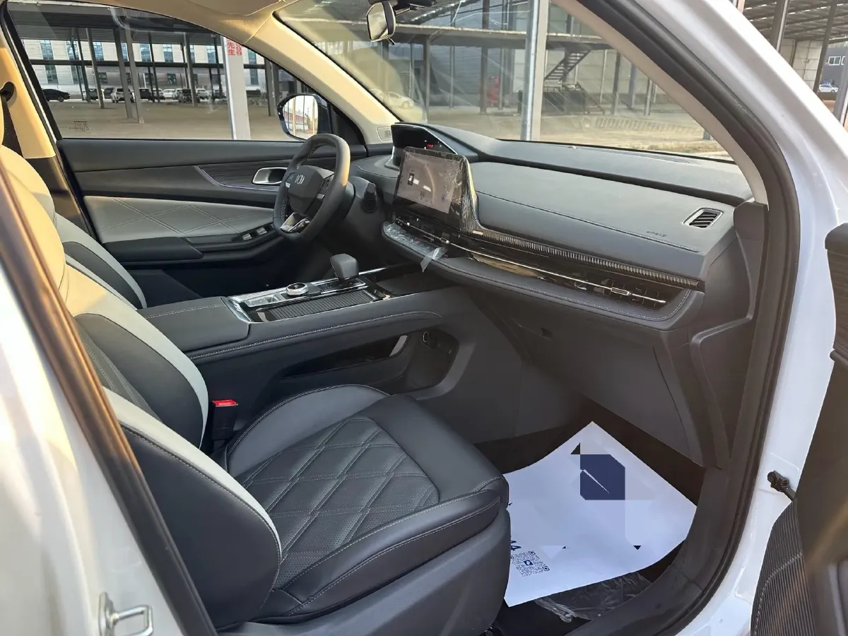 2023 Venucia Grand V DD-i 1.5T 163HP L4 E-CVT PHEV 18.4KWH,autocango,china used car exporter,china ev exporter,chinese used car exporter,chinese used ev exporter