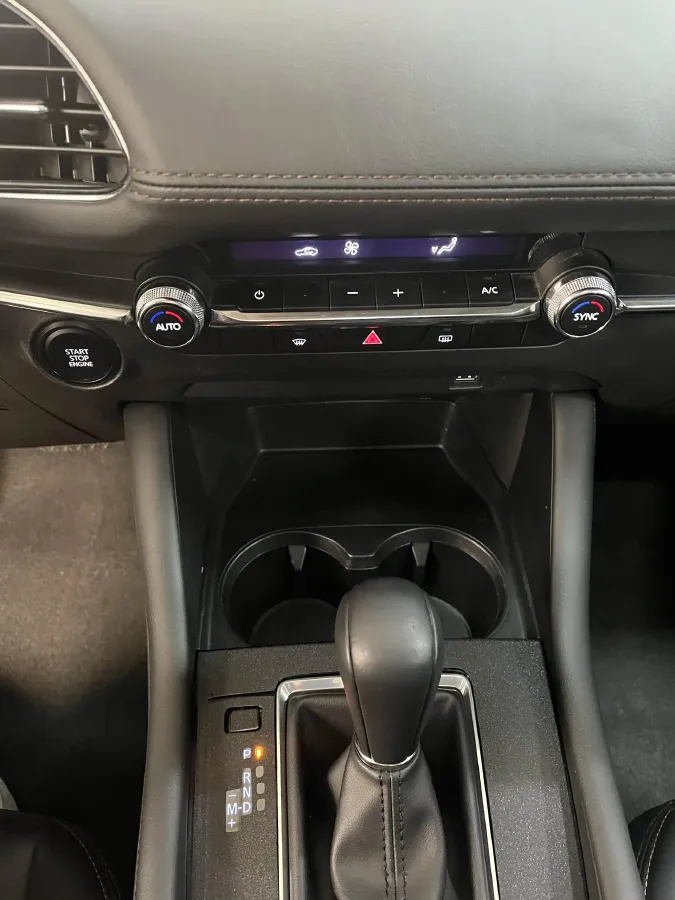 2022 Mazda 3 Axela 2.0L 158HP L4 6AT,autocango,china used car exporter,china ev exporter,chinese used car exporter,chinese used ev exporter