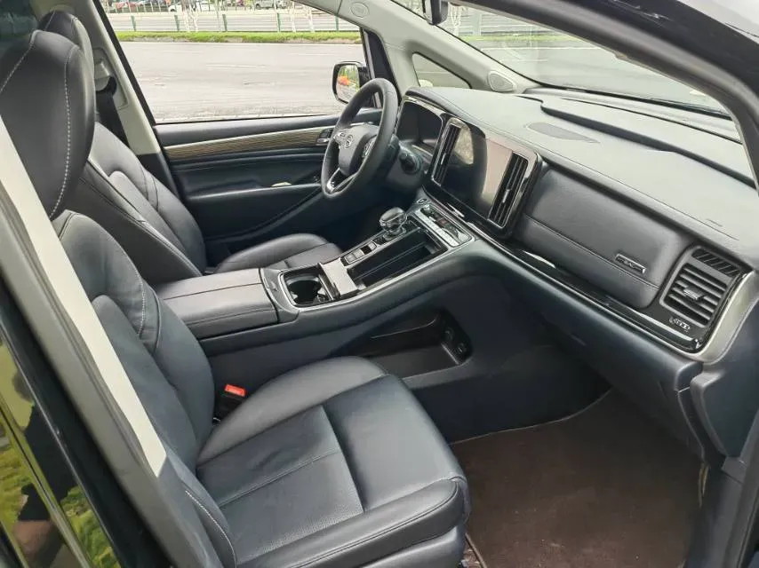 2021 GAC Trumpchi M8 2.0T 252HP L4 8AT,autocango,china used car exporter,china ev exporter,chinese used car exporter,chinese used ev exporter